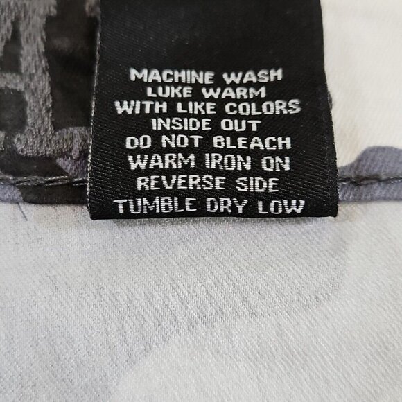 Women's V.I.P.  Jeans Jogger Style Pants SZ 15 L32 Gray Camouflage NWT! - Picture 12 of 12